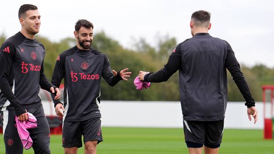 Ugarte revela conversa com Bruno Fernandes antes de rumar ao Man. United