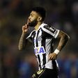 Além de Neymar, Santos sonha com regresso de ex-Benfica