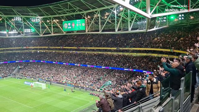 Irlandeses celebram expulsão de Ronaldo como se fosse um golo