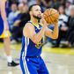 Curry lidera Warriors à vitória sobre os Spurs