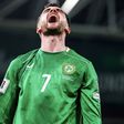Troy Parrott a celebrar o bis pela República da Irlanda a Portugal em Dublin