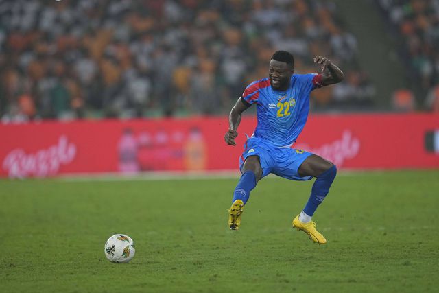 Chancel Mbemba, internacional do Congo e central do Lille