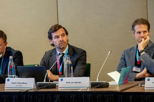 André Villas-Boas na reunião da EFC - Foto: FC PORTO