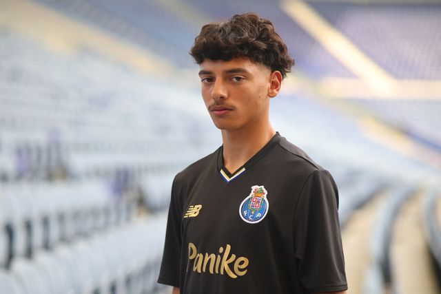 Tomás Dias assinou contrato de formação pelos dragões - Foto: FC PORTO
