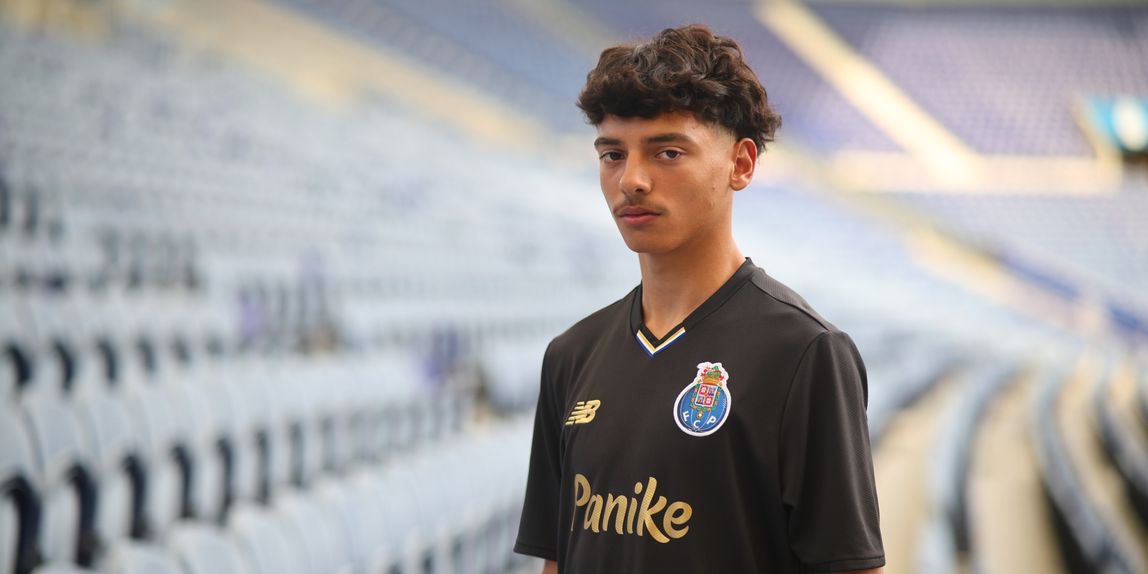 Tomás Dias assinou contrato de formação pelos dragões - Foto: FC PORTO