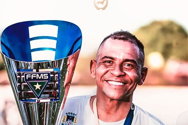 Walter foi apresentado com pompa e circunstância no Samambaia - Foto: Samambaia SFC/Instagram