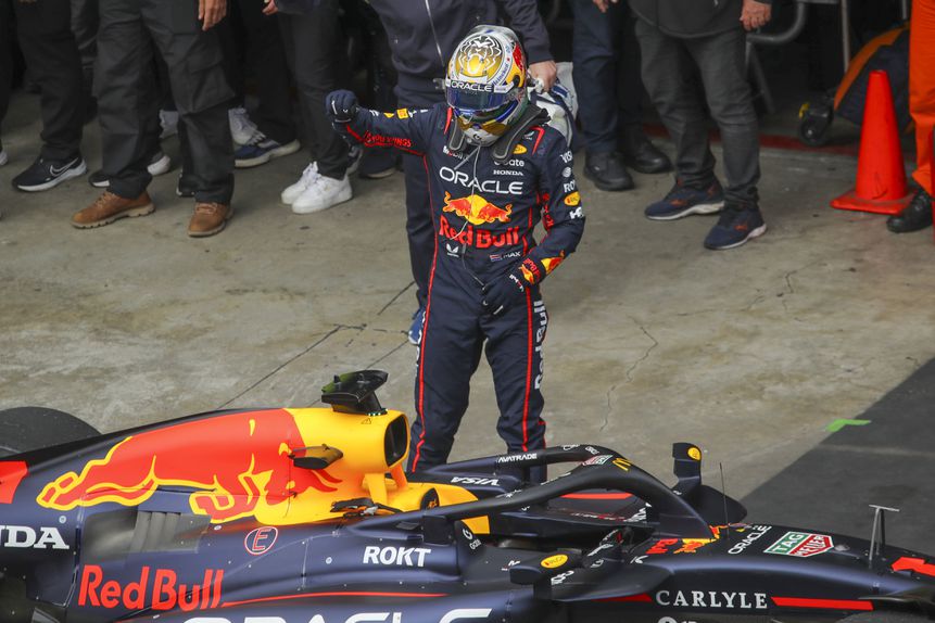 Max Verstappen no carro da Red Bull