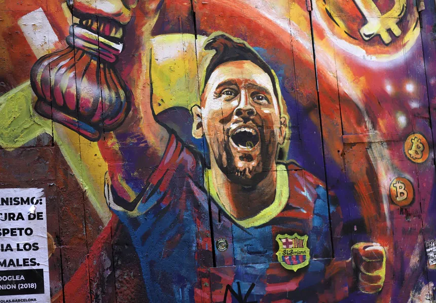 Messi imortal! Estátua erguida no Camp Nou