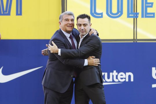 Laporta falha jogo do Barcelona em Almería 'incomodado' com Xavi