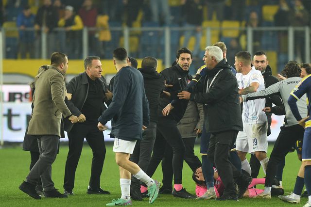 Já há data para a retoma da liga turca após agressão a árbitro