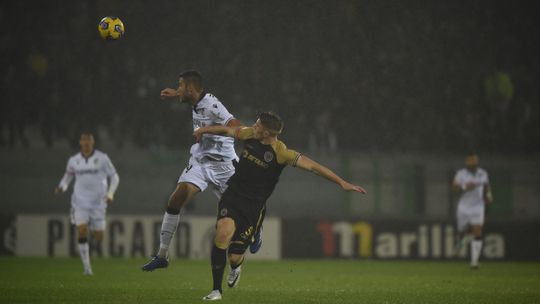 V. Guimarães: Borevkovic explica como parou aríete sueco do Sporting