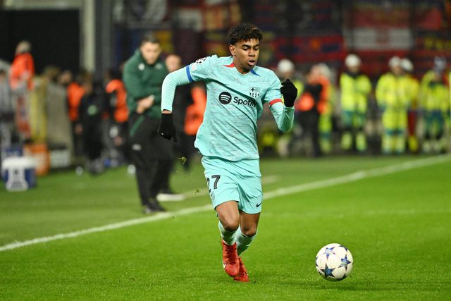 Lamine Yamal é o mais jovem de sempre a assistir na Liga dos Campeões (vídeo)