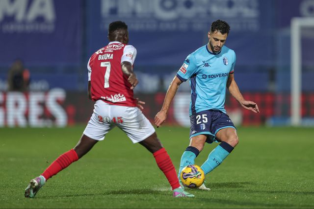 Oficial: Rodrigo Escoval renova com o Vizela