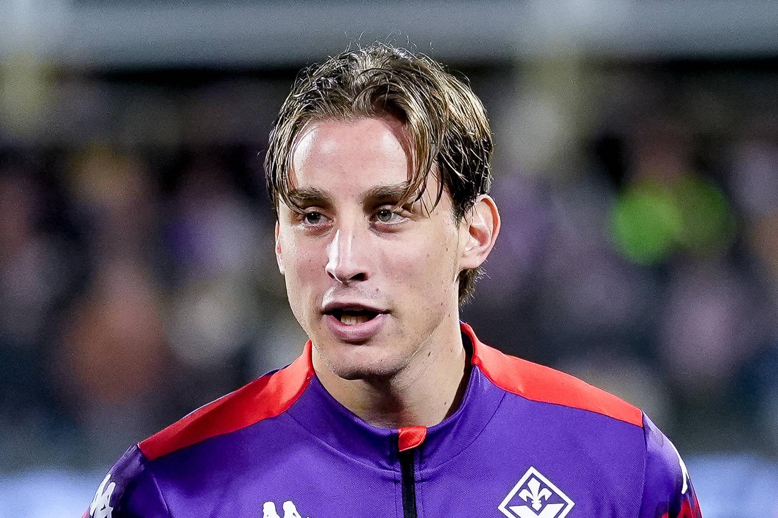 Edoardo Bove antes do início do Fiorentina-Inter, jogo em que colapsou no relvado