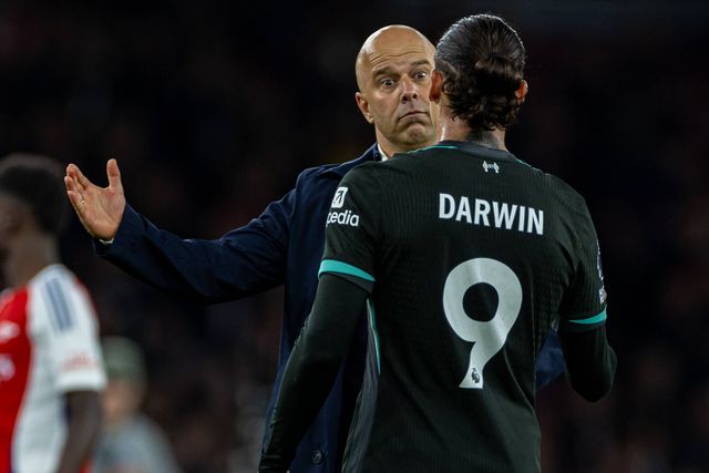 Slot defende Darwin Núñez: «Falta de golos? Ele tem tido impacto»