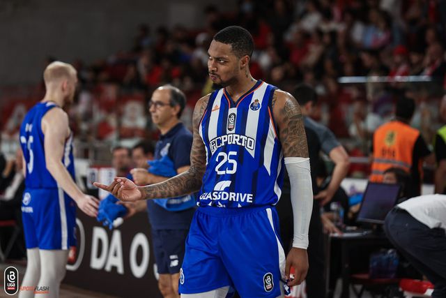 FC Porto de serviços mínimos vence AD Galomar