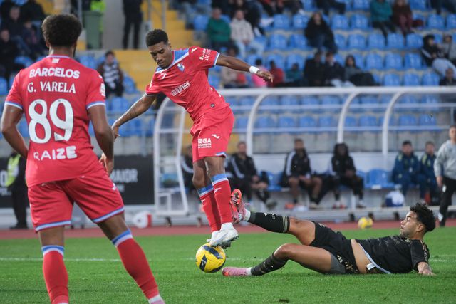 Minhotos estiveram sempre por cima do jogo, mas lisboetas resgataram um ponto - Foto: Carlos Barroso/LUSA