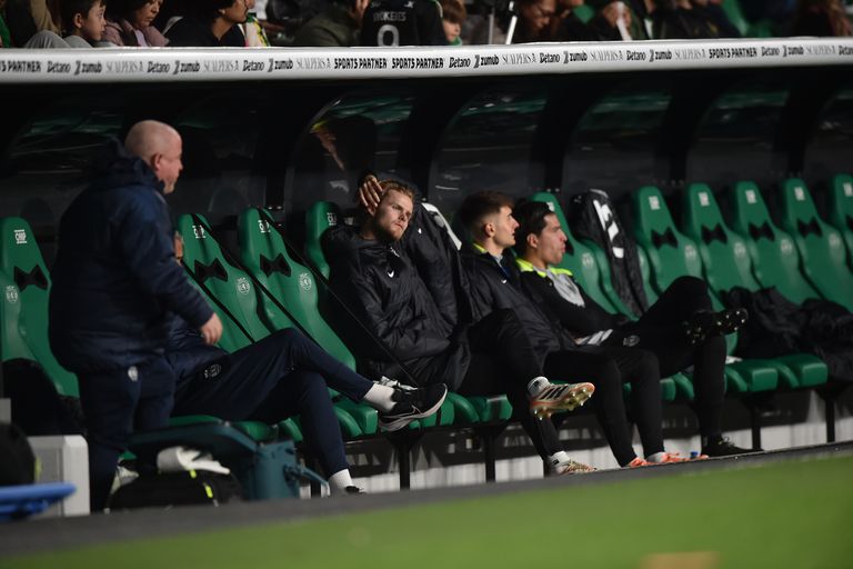 Hjulmand não saiu do banco - Foto: Miguel Nunes