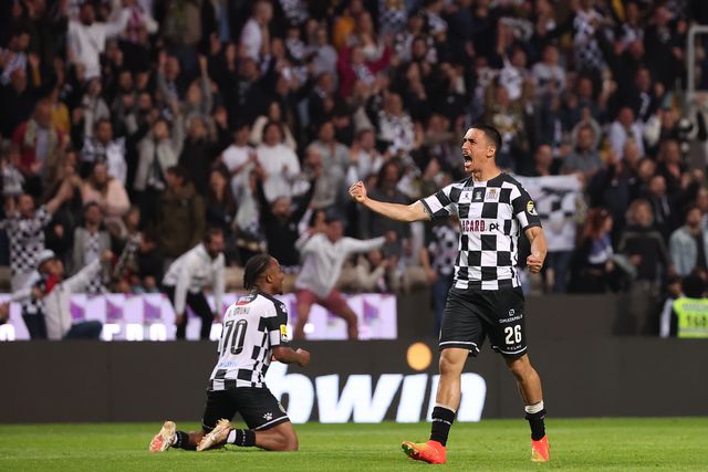 Incrível! Abascal marca para o Boavista com livre antes do meio-campo (vídeo)