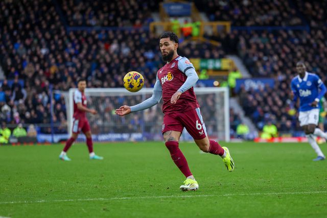 Douglas Luiz faz exames médicos em Las Vegas para rumar à Juventus