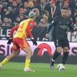 PSG vence em Lens, com Danilo e Vitinha no onze