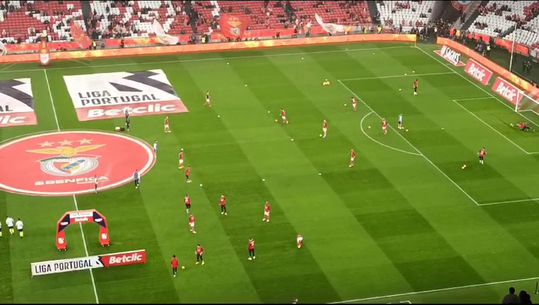 'Enter Sandman' e o Benfica para o aquecimento