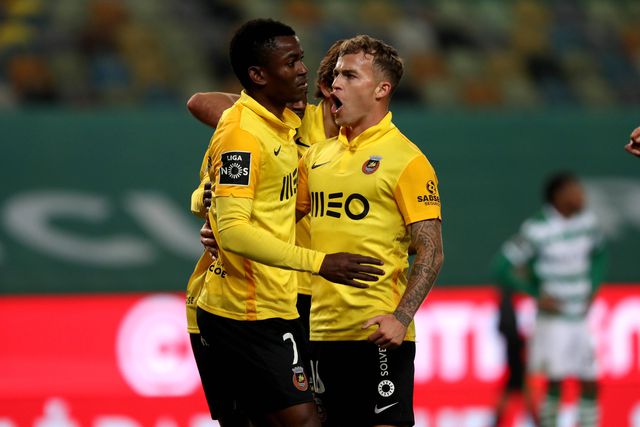 VÍDEO: Guga expõe fragilidades defensivas do Benfica com o 0-1