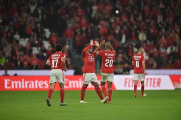 Destaques do Benfica: «Seja bem-vindo, Marcos. Assinado: Rafa Silva»