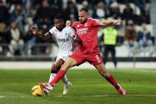 Vídeo: Arthur Cabral faz o segundo do Benfica em dois minutos!