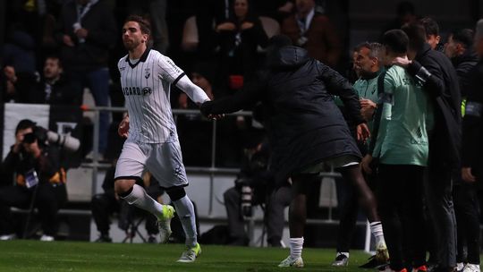 Vídeo: Tomané abre o marcador frente ao Benfica