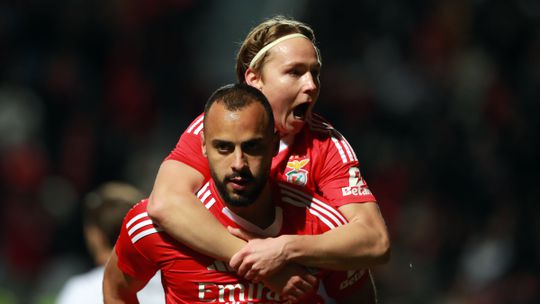 Arthur Cabral baralha as contas do mercado do Benfica