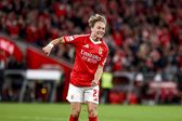 Andreas Schjelderup a celebrar um dos três golos que marcou pelo Benfica, esta época