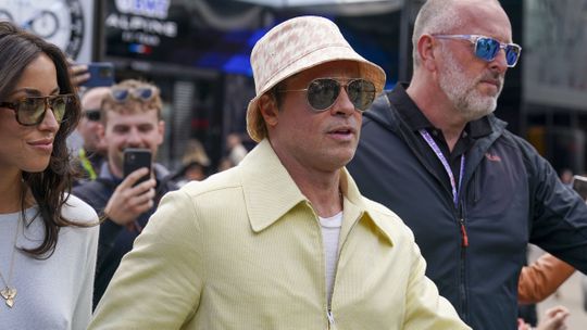 Mulher burlada em quase um milhão de euros por… falso Brad Pitt