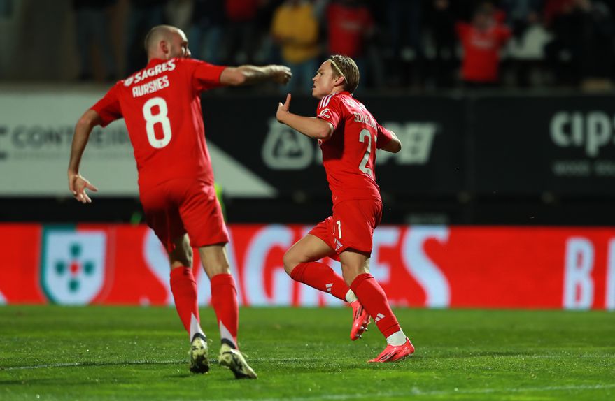 Benfica recebe o Famalicão na Luz