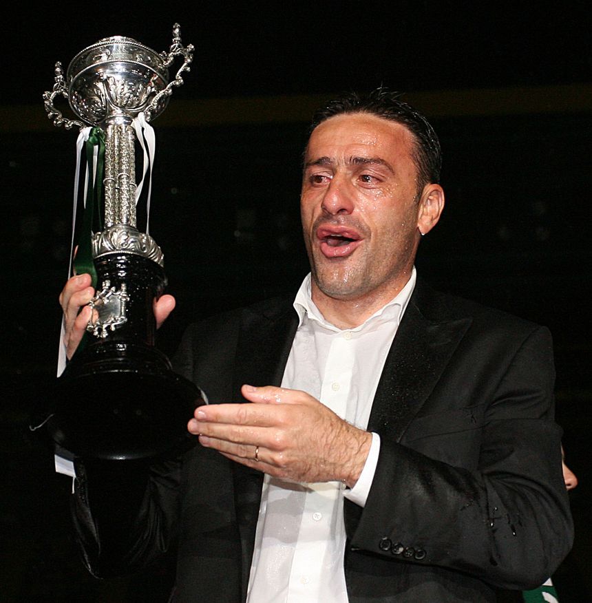 Paulo Bento conquistou duas Taças de Portugal e outras tantas Supertaças entre entre 2005 e 2009, período em que esteve no comando técnico dos leões  - Foto: A BOLA