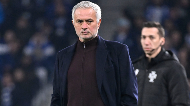Mourinho no Dragão - Foto: EPA/FERNANDO VELUDO