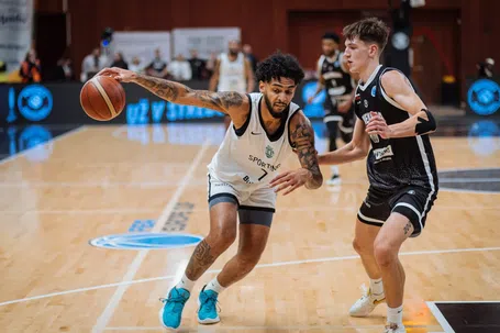 Leão 'esquece-se' do último período na Eslováquia e perde na Taça Europa