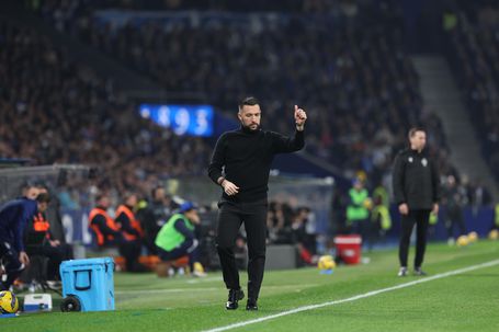 Francesco Farioli no clássico com o Benfica (Foto: Catarina Morais/Kapta +)