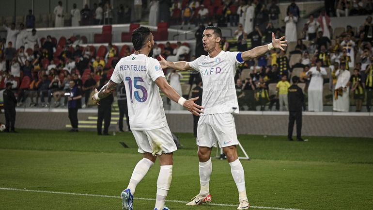 Alex Telles revela conversa com Ronaldo sobre o Botafogo