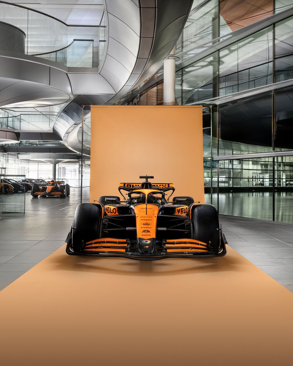 VÍDEO: conheça o novíssimo McLaren para 2024