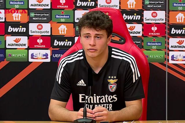 «Fico feliz por ser comparado a João Moutinho»