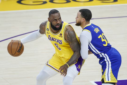 NBA: Warriors tentaram juntar LeBron James a Curry