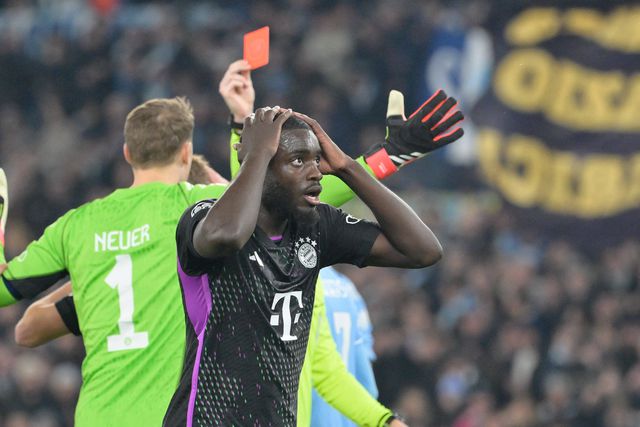 Bayern lamenta insultos racistas a Upamecano