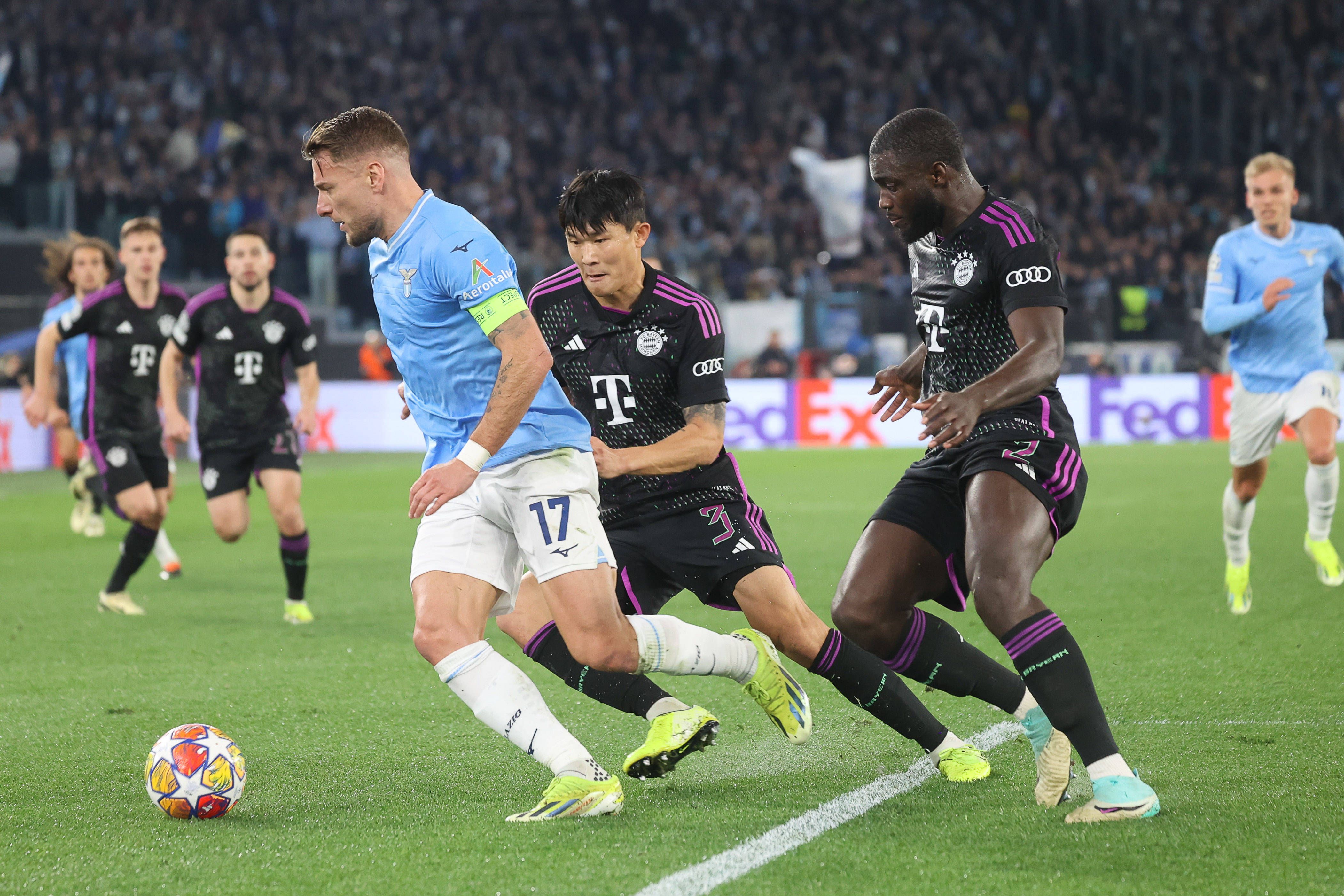 'Gigante' Bayern encolhe-se perante a Lazio e sai derrotado de Itália