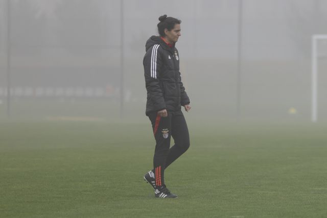 Filipa Patão orienta mais um treino numa semana com dois jogos (SL Benfica)