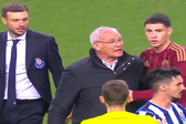 Ranieri disse para os seus jogadores não cumprimentarem o árbitro no final