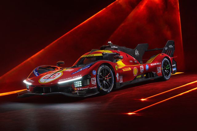 Ferrari revela pintura retro do Hypercarro para o WEC 2025