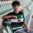 Sporting: João Valente assina contrato profissional