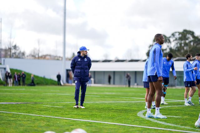 Martín Anselmi procura devolver o FC Porto aos triunfos no jogo com o Farense