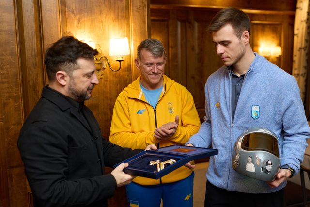 Volodymyr Zelensky condecorou Vladyslav Heraskevych - Foto: Zelensky/X